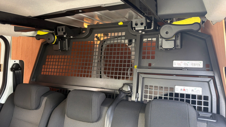 Peugeot Partner Long Diesel 850 1.5 BlueHDi 100 Professional Premium Crew Van